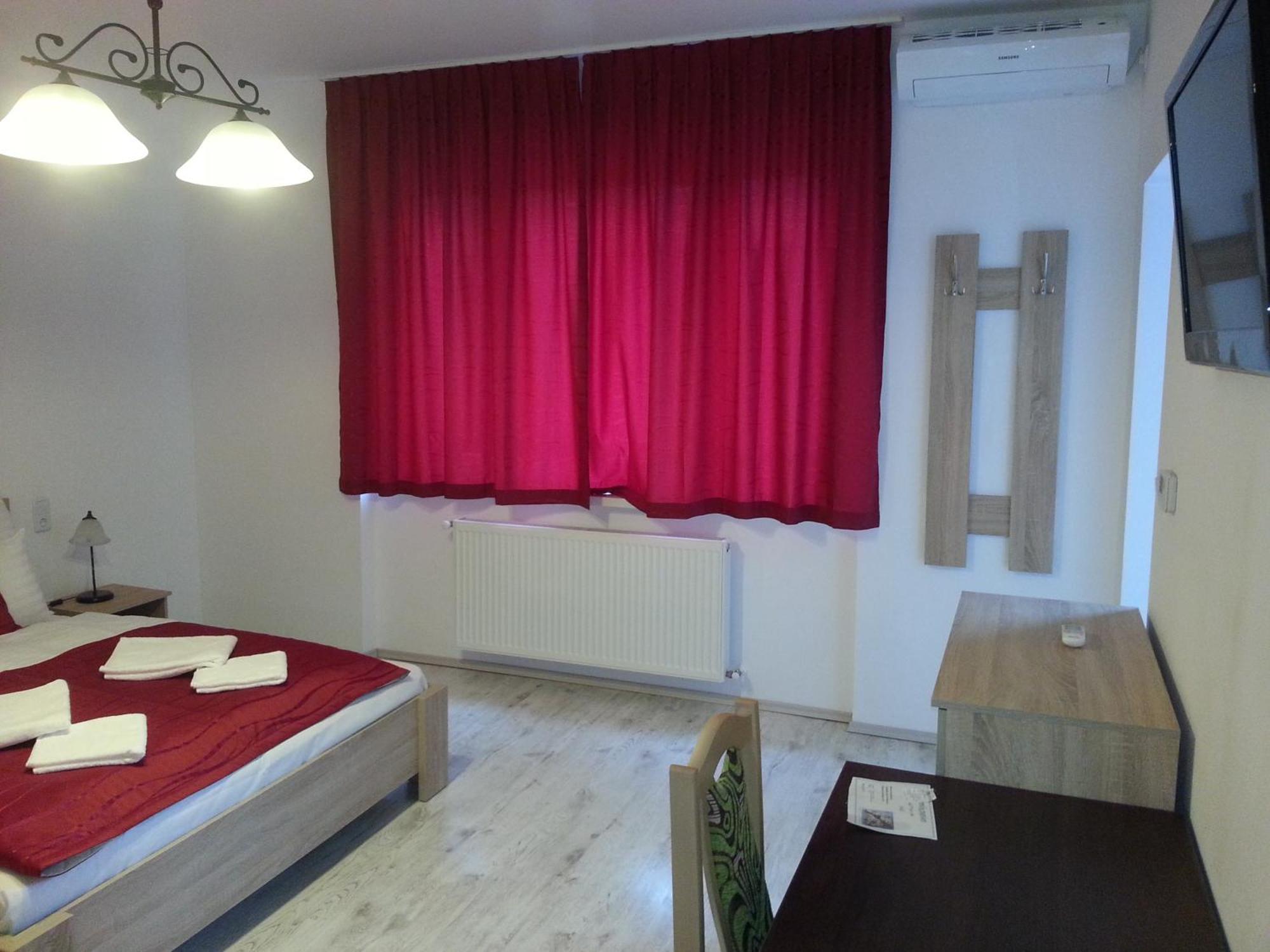 Downtown Apartment Miszkolc Zewnętrze zdjęcie